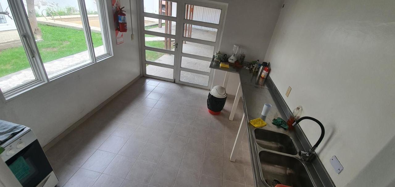 Hotel La Veleta Puerto Madryn Zewnętrze zdjęcie