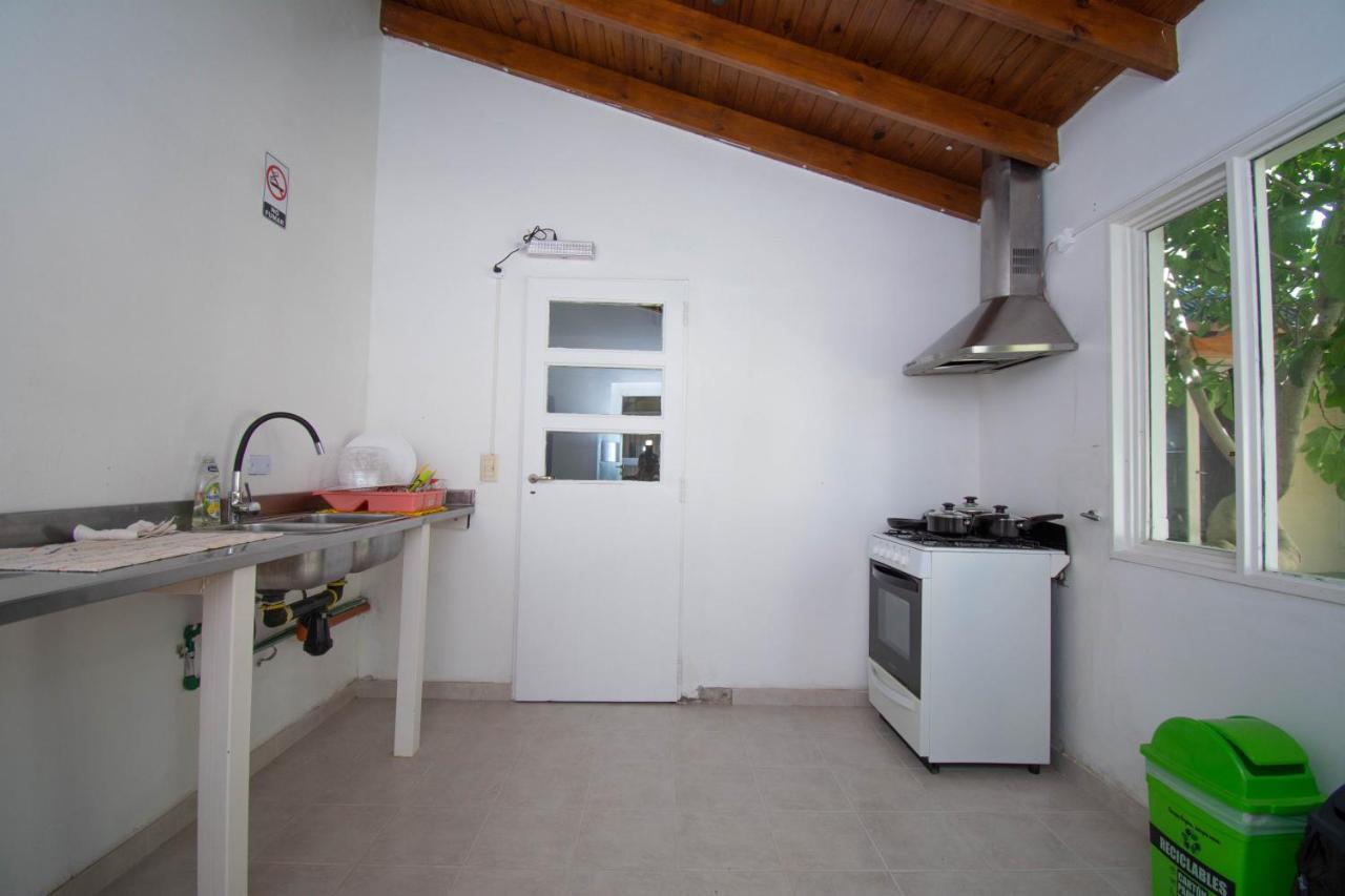 Hotel La Veleta Puerto Madryn Zewnętrze zdjęcie